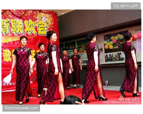 花絮：小级别比赛的高频对攻，赢得当晚“最佳比赛”花红奖励